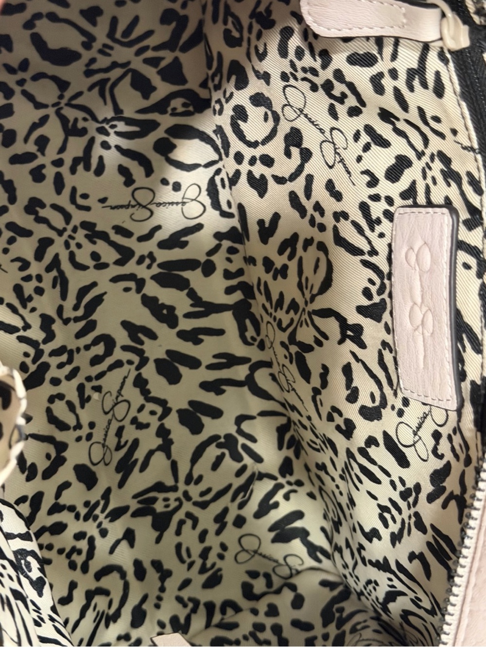 NWT Jessica Simpson Dawn Alexis Tote Bag – Monochromatic Chain Blush Cream - Picture 7 of 8
